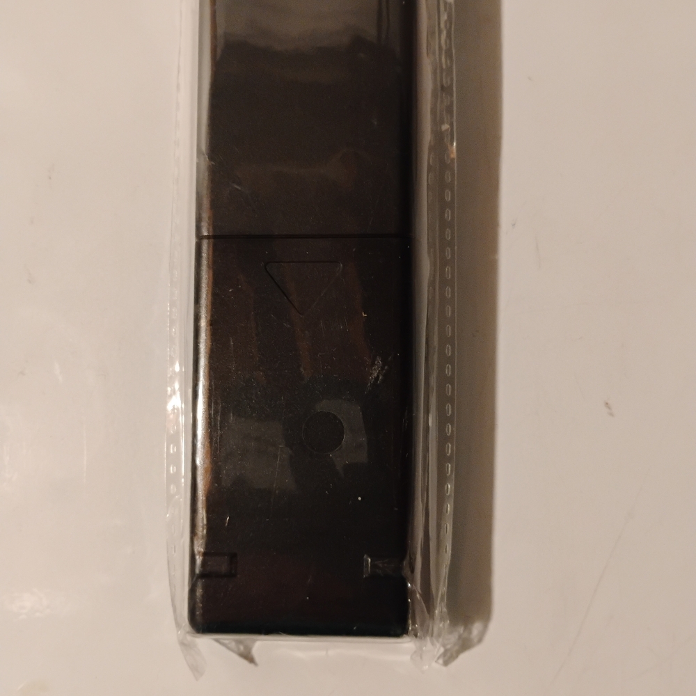 Universal Remote Control with Netflix Button - Picture 6 of 6